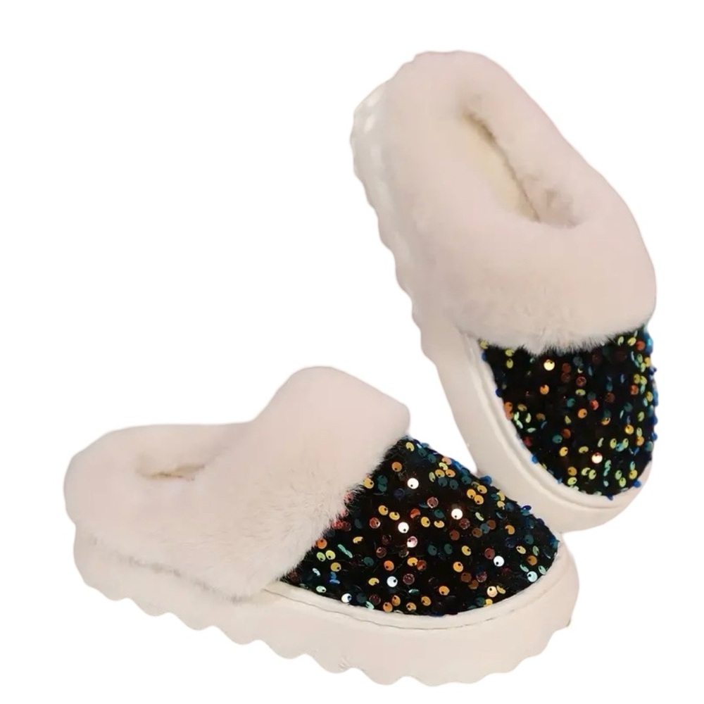 Luxe Sequin Fur-Lined Black Slippers – Cozy & Chic - Picture 2 of 2